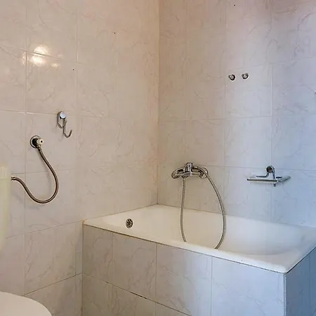 Pjescana Uvala 14564b * Pola