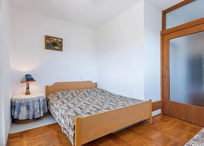 Apartment Pjescana Uvala 14564b *